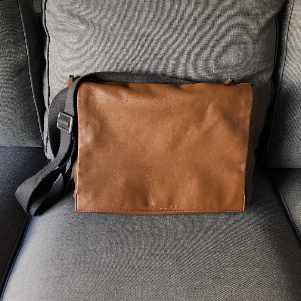 Skagen Brown Leather Messenger Bag with Black Strap